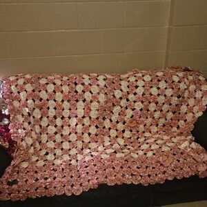 72x72 Inch Yo-Yo Quilt Pink and White Crochet